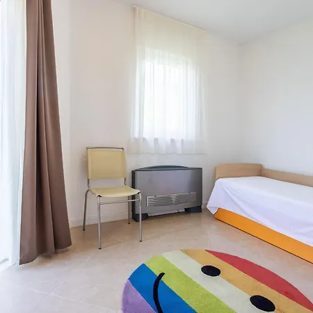 Appartement Geraeumige Mit Meerblick Vom Sonnenbalkon Splitska