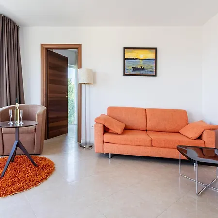 Appartement Geraeumige Mit Meerblick Vom Sonnenbalkon *